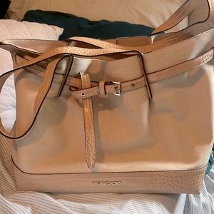 Brand new - never used authentic MICHAEL Michael Kors Emila Tote